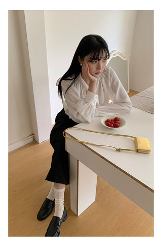 white tea shirt