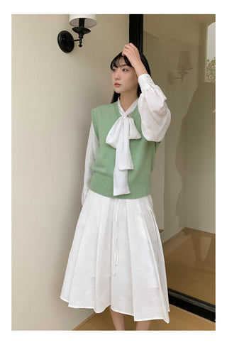 white tea shirt