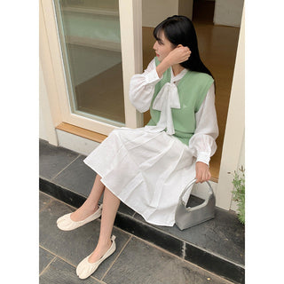 white tea shirt