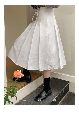 New Pleated skirt