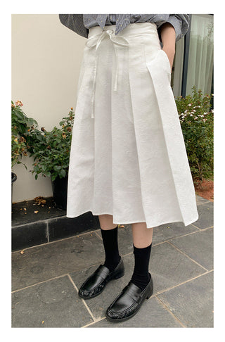 New Pleated skirt