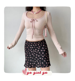 lace-up crop-top