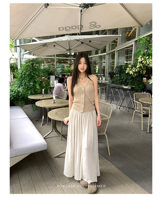 V-neck sleeveless vest