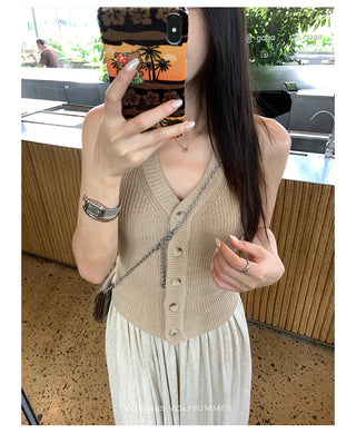 V-neck sleeveless vest