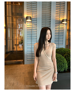 U-collar slim dress