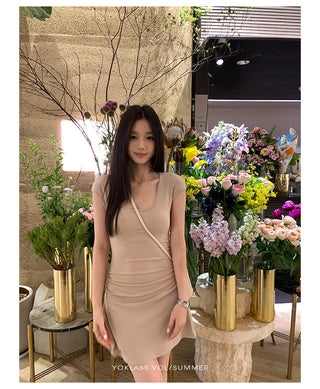 U-collar slim dress