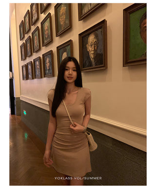 U-collar slim dress