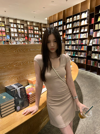 U-collar slim dress