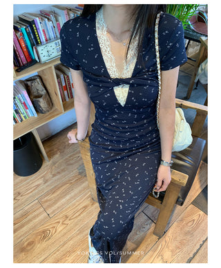 V-neck knit dress