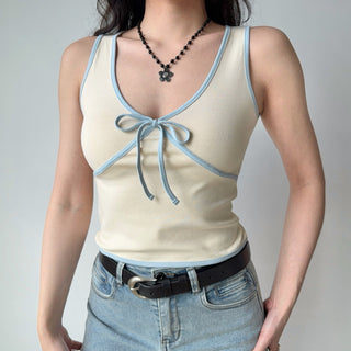 contrast bow vest