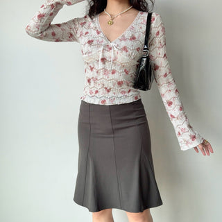 bow V-neck top