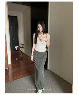 off-shoulder sleeveless top
