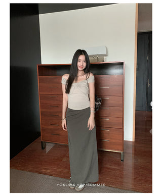 off-shoulder sleeveless top