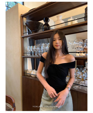 off-shoulder sleeveless top