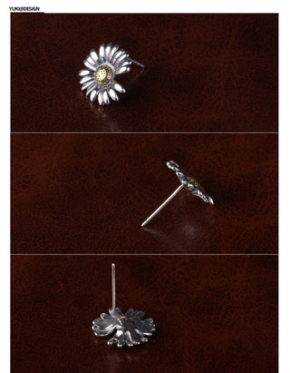 daisy stud earrings