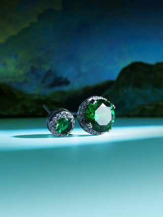 emerald stud earrings