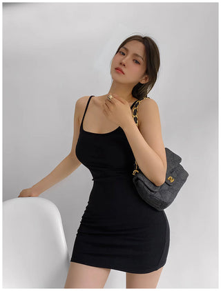 U-collar spaghetti dress