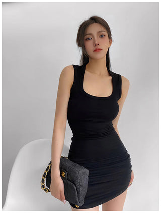 Pleated sheath skirt