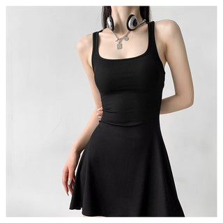 Backless knit skirt