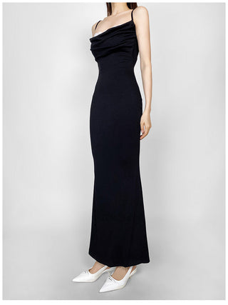 Low-cut lace dress