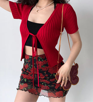 Red v-neck short sleeve knitted cardigan
