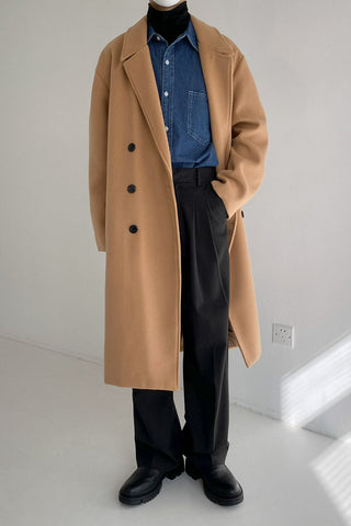 Double-breasted mid-length woolen coat