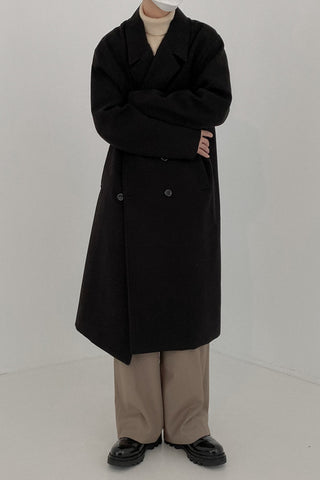 Double-breasted mid-length woolen coat