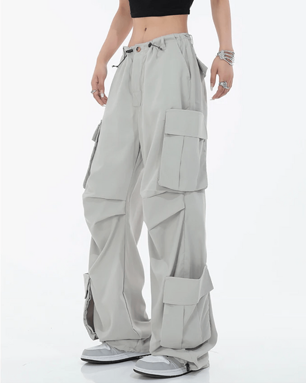 PLEATED BAGGY FIT CARGO PANTS