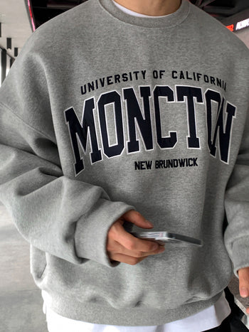 Oversized round neck sweatshirt