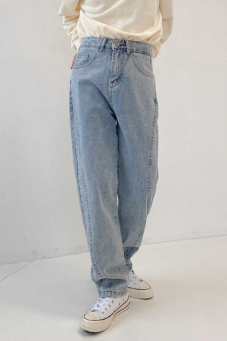 Straight loose fit jeans