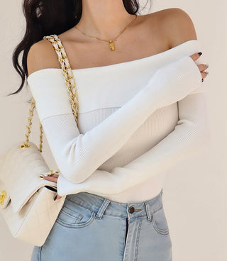 off-shoulder knitted long sleeve top