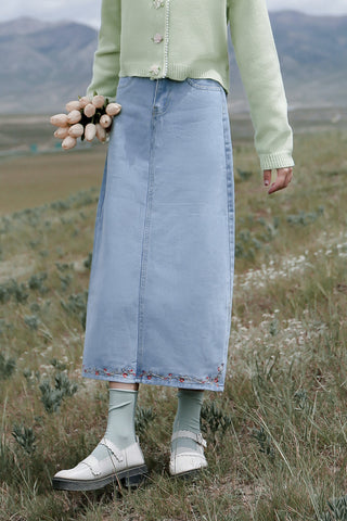 Mid-length retro embroidery floret denim skirt