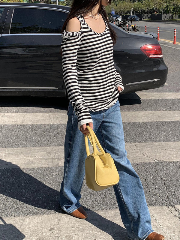 stripe U-neck long-sleeved top